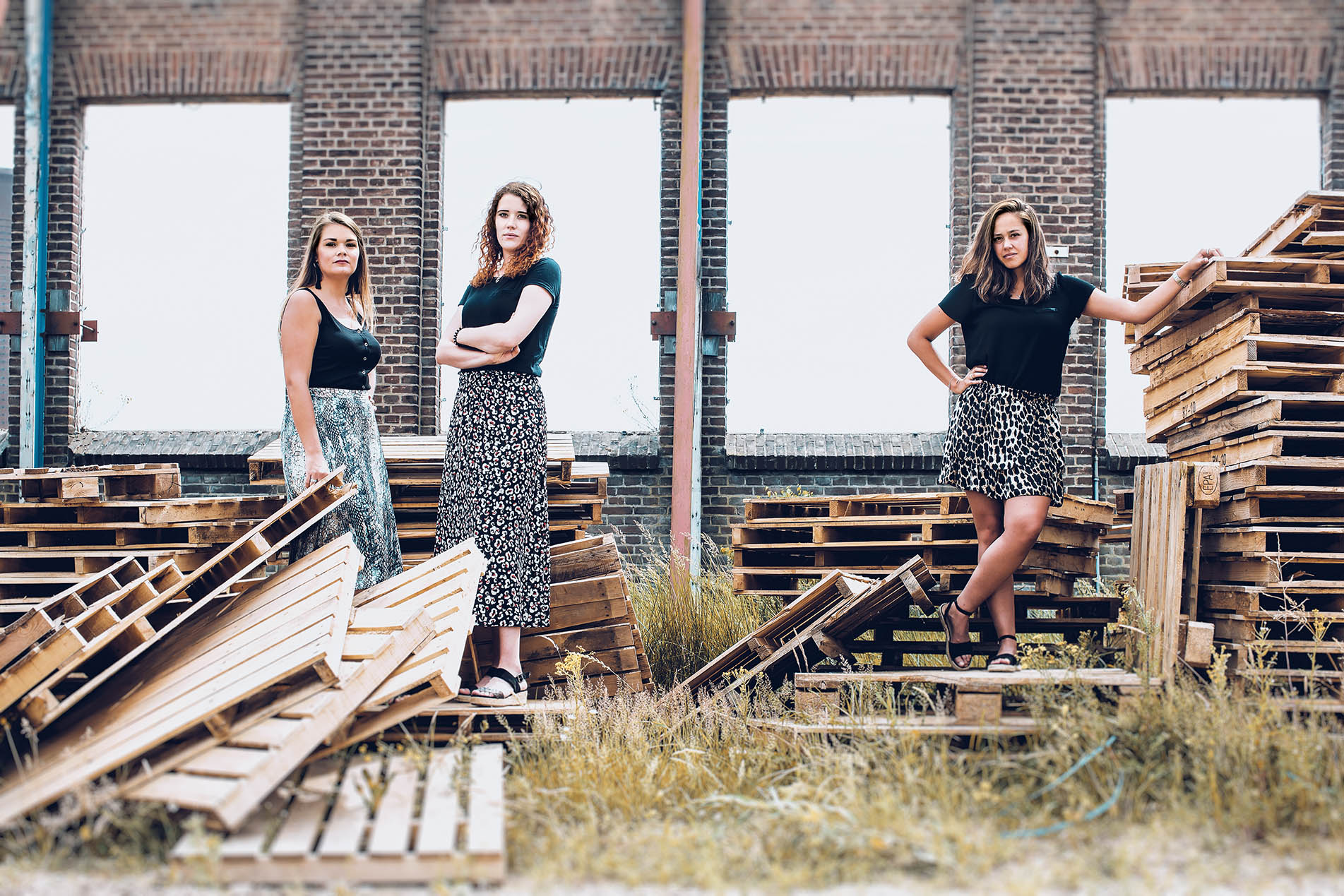 Vriendinnen fotoshoot op het Enkaterrein in Ede, foto 9